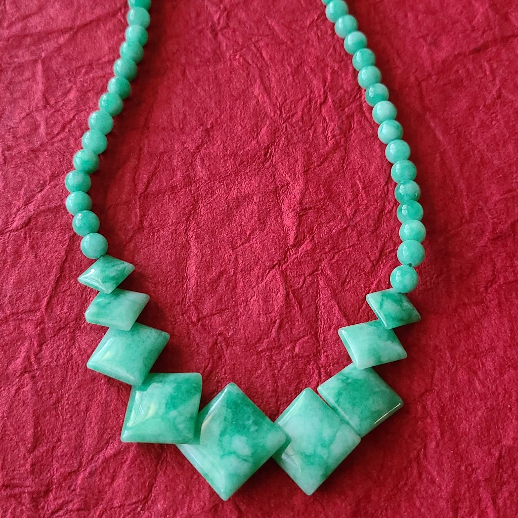 Green Jade Gemstone Necklace-Short Gemstone Necklace 32$
